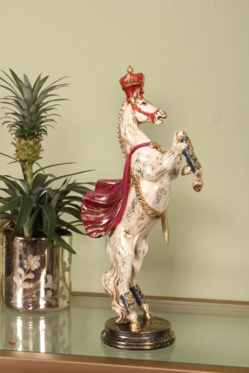 Posąg konia – czerwono/biały – 40 cm