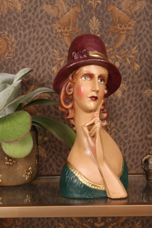 Busta kobiety – brązowa – 44,5 cm