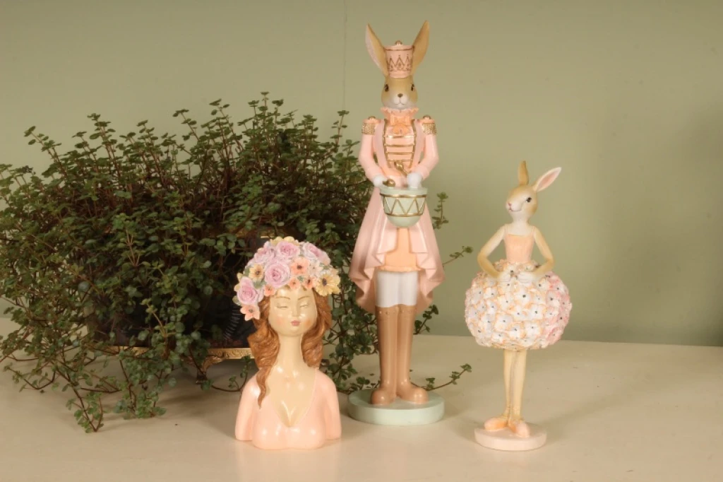 Figurka króliczka - różowa - 22 cm