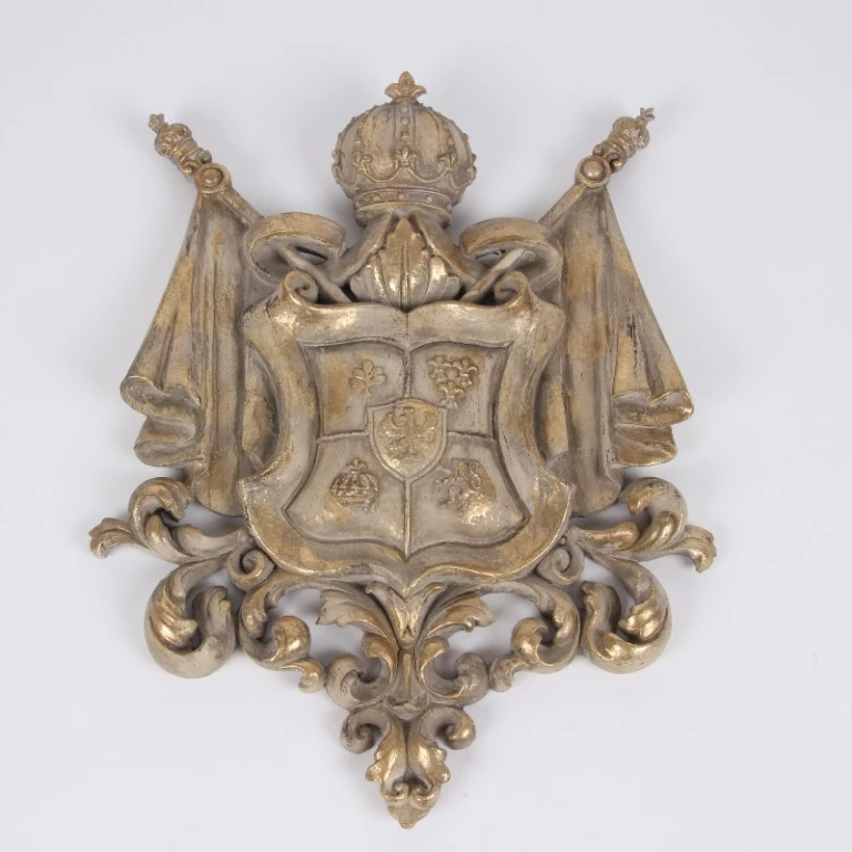Płaskorzeźba ścienna Herb - beżowy/złoty - 36,5 cm - żywica sztuczna