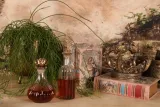 Decoratief fles met stopper - 25 cm - goud - messing en glas